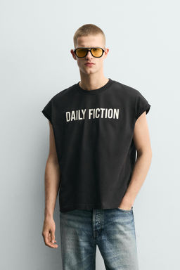 CAMISETA TANK RELAXED FIT TEXTO / Negro