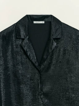 Блузка из блестящей ткани / Zarina