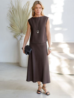 Топ c вырезом лодочка из плотного лиоцелла - Vilatte фото 4