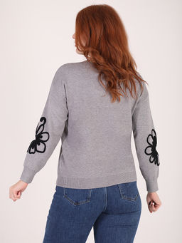 Джемпер серый женский с аппликацией - Almond фото 2