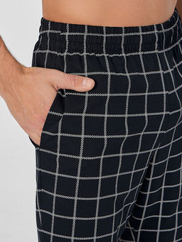 Шорты мужские домашние черные в клетку