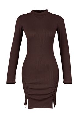 Trendyolmilla Kahverengi Dik Yaka Vucuda Oturan Uzun Kollu Y?rtmacl? Mini Fitilli Esnek Orme Elbise TWOAW23EL00506  фото 6