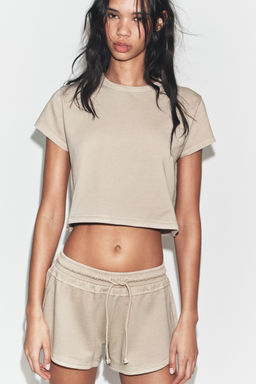 CAMISETA CORTA EFECTO LAVADO / Piedra