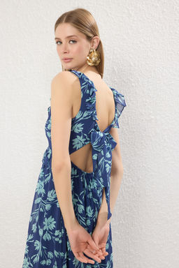 Lacivert Cicekli Etegi Belden Ac?lan F?rf?rl? Astarl? Sifon Midi Ucus Ucus Elbise TWOSS25EL00621 - Trendyolmilla фото 3