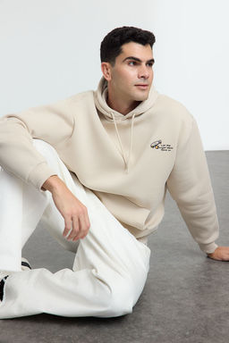 TRENDYOL MAN Haki Oversize/Genis Kesim Nak?sl? Ici Polarl? Kapusonlu Sweatshirt TMNAW25SW00016