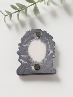 Магнит "С осетром" (барельеф) , 7,5см