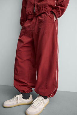 PANTAL?N JOGGER T?CNICO BANDAS CONTRASTE / Rojo - Zara фото 14
