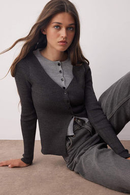 Antrasit Fitted/Vucuda Oturan Ic-ice Gecmeli Renk Bloklu Triko H?rka TWOAW26HI00172