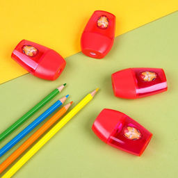 Цена за 12 шт. Точилка пластиковая, красная, «Мстители»