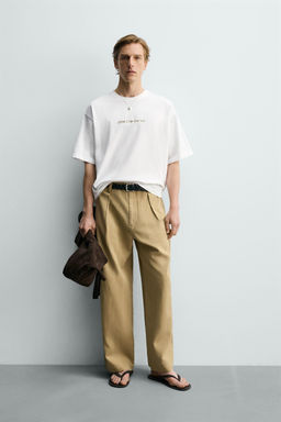 CAMISETA RELAXED FIT GR?FICO CUADRO / Blanco