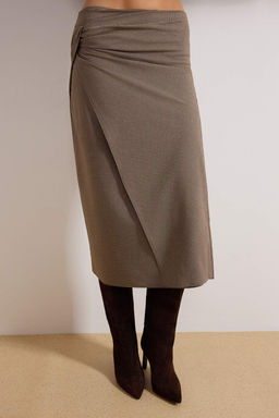 Siyah-Beyaz Anvelop Detayl? Midi Dokuma Etek TWOAW26ET00157 - Trendyolmilla фото 9