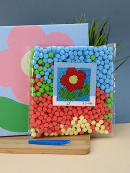 Картина из помпонов на подрамнике Draw Me! Flower, (20 х 20 см)