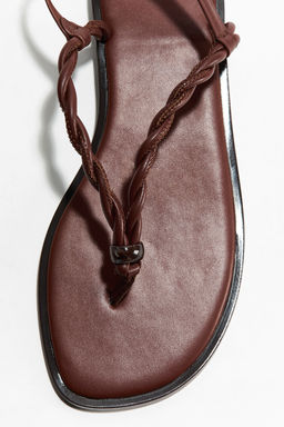 Sandalias con dise?o girado - H&m фото 5