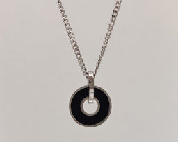 Кулон из стали на цепочке