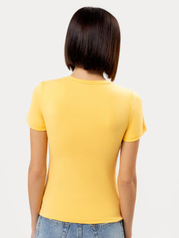 Футболка женская облегающая желтого цвета - Mark formelle фото 3