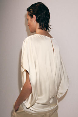 TOP FLUIDO MANGA CORTA ZW COLLECTION / Crudo - Zara фото 4