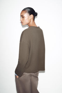 CAMISETA TEXTURA MANGA LARGA / Khaki - Zara фото 5