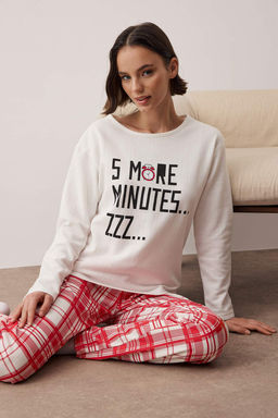 Trendyolmilla Beyaz Pamuklu Galaksi Desenli Sloganl? Uyku Bantl? Orme Pijama Tak?m? THMAW25PT00223 фото 29