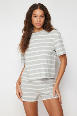 Trendyolmilla Gri Cizgili Simli Sortlu Orme Pijama Tak?m? THMSS24PT00061 фото 3