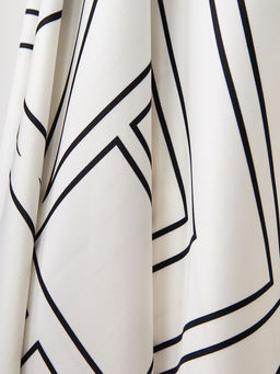 Большой, мягкий, тонкий и очень нежный двусторонний платок с рисунком. - Tantino фото 5