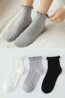 Cok Renkli 3lu Paket Pamuklu Cicekli Dantelli Orme Corap THMSS24CO00003