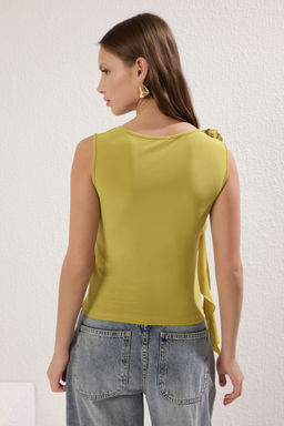 Yag Yesili Gul Aksesuar Detayl? F?rf?rl? Esnek Regular Orme Bluz TWOSS24BZ00200