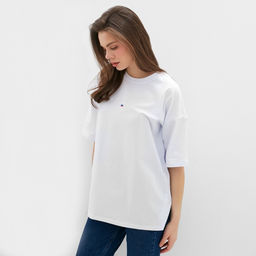 Футболка женская MINAKU: Exclusive print, белая, размер 52