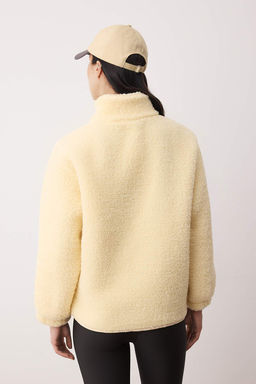 Ekru Duz Pelus Oversize/Genis Kal?p Orme Sweatshirt TWOAW26SW00021