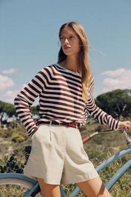 FINE KNIT STRIPED SWEATER