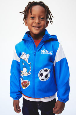 Chaqueta cortavientos con estampado