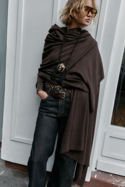 PLAIN FRINGED SCARF
