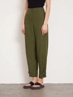 Брюки зауженного кроя