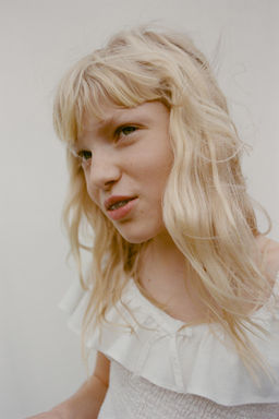 TOP CON LINO NIDO DE ABEJA / Blanco roto - Zara фото 2