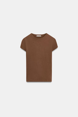 CAMISETA ENTALLADA MANGA CORTA / Marr?n