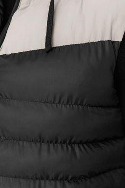 Trendyolmilla Man Siyah Regular Fit Renk Bloklu K?sl?k Sisme Yelek TMNAW23YE00000  фото 4