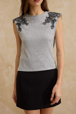 Gri melanj Fitted/Vucuda Oturan Kolsuz Aksesuar Detayl? Fitilli Esnek Orme Bluz TWOSS26BZ00105