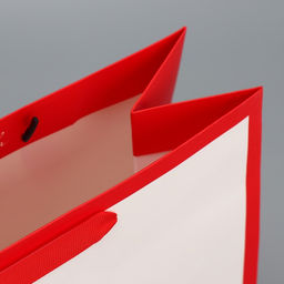 Цена за 2 шт. Пакет подарочный новогодний ламинированный квадратный Happiness, 30?30?12 см