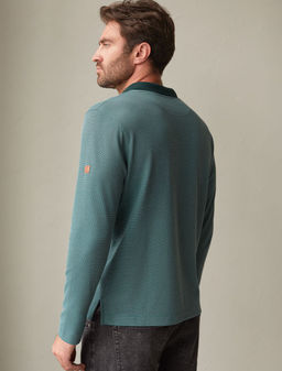 Лонгслив из мягкого фактурного трикотажа с плетеным воротником поло на молнии - Vilatte фото 3