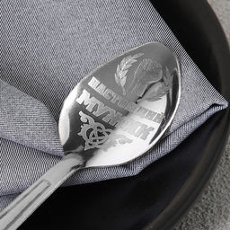 Цена за 3 шт. Ложка чайная с гравировкой Настоящий мужик, на подарочной открытке, 3?14 см