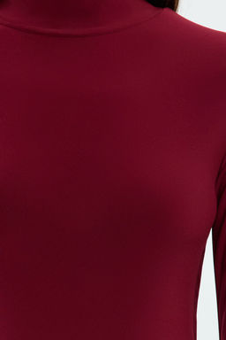 Bordo Fitted/Vucuda Oturan Uzun Kollu Dik Yaka Fitilli Esnek Orme Bluz TWOAW25BZ00078