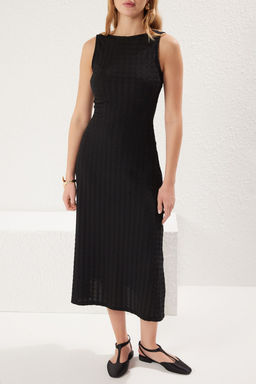 Siyah Duz S?rt Dekolteli Maxi Dokulu Fitted/Vucuda Oturan Esnek Orme Elbise TWOSS25EL00112 - Trendyolmilla фото 5