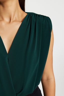 Zumrut Vatkal? Kruvaze Yaka Esnek C?tc?tl? Orme Body TWOSS23BD00007