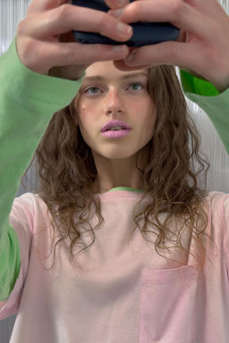 CAMISETA OVERSIZE BOLSILLO / Rosa - Zara фото 11
