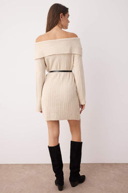 Tas Duz Mini Yumusak Dokulu Carmen Yaka Triko Elbise TWOAW26EL00012 - Trendyolmilla фото 10