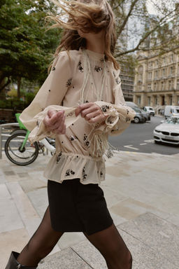 SEMI-SHEER SEQUIN BLOUSE - Zara фото 3