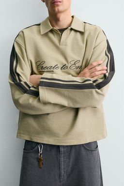 SUDADERA BOXY FIT BORDADOS BANDAS / Tostado