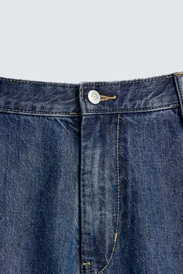 LIGHTWEIGHT DENIM STRAIGHT-LEG BERMUDA SHORTS - Zara фото 9