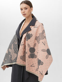 в составе ШЕРСТЬ и КАШЕМИР Большой, мягкий, теплый двусторонний палантин