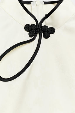 TOP SATINADO VIVOS ALAMAR / Blanco roto - Zara фото 8