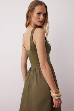 Trendyolmilla Siyah Ustu Esnek Viskon Alt K?sm? Genis Terrycotton Kontrast Dokuma Elbise TWOSS25EL00840  фото 9